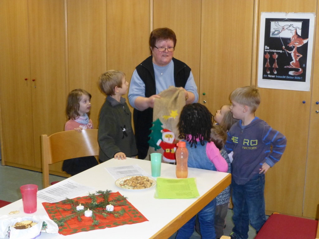 21.12.2012: Weihnachtsfeier bei den Kindern